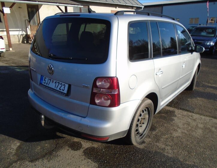 Volkswagen Touran 4