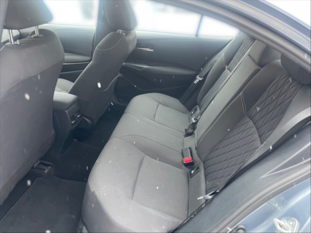 Toyota Corolla Sedan / Limuzína 1,5 l 92 kw