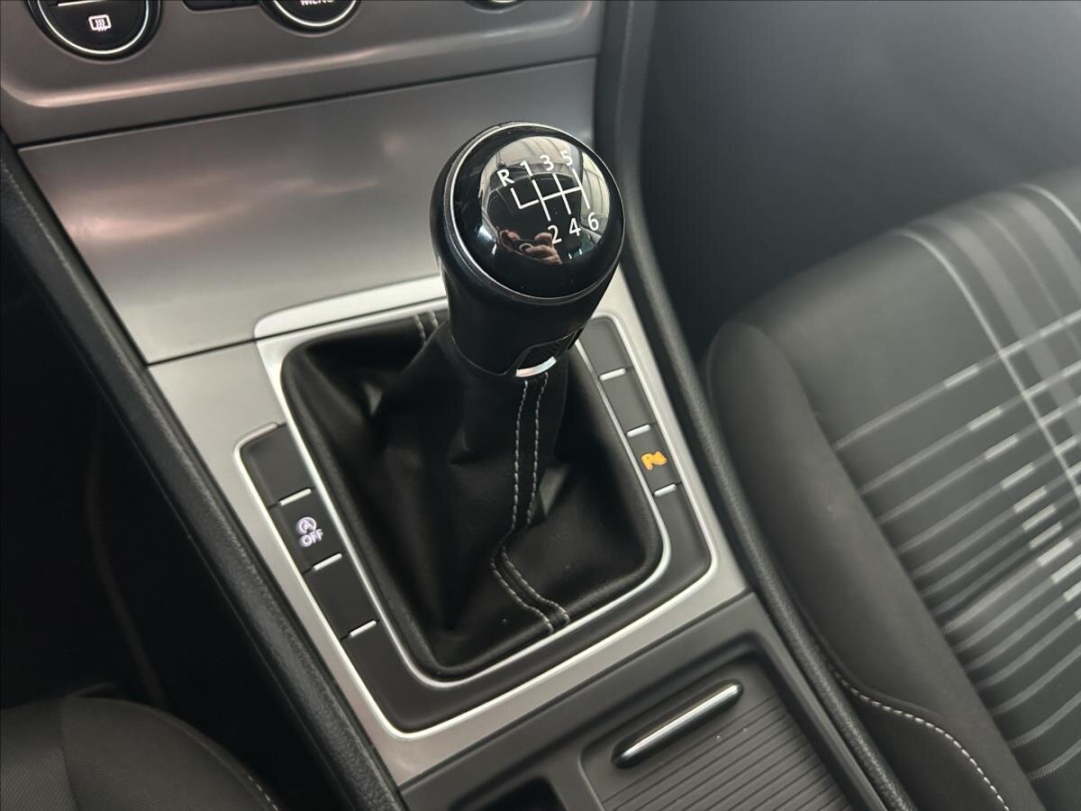 Volkswagen Golf Hatchback 1,2 l 81 kw