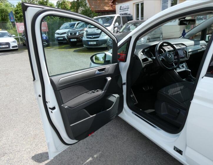 Volkswagen Touran 21