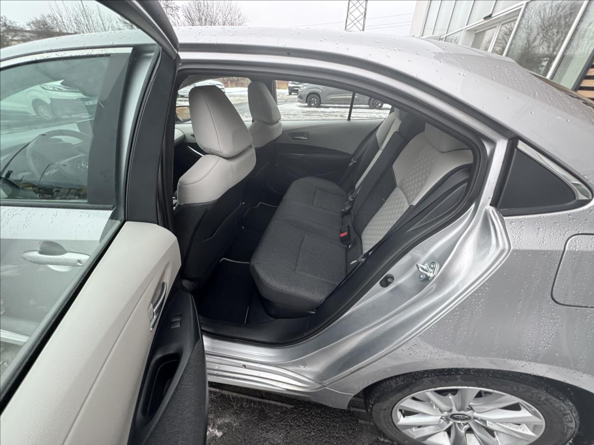 Toyota Corolla Sedan / Limuzína 1,8 l 72 kw