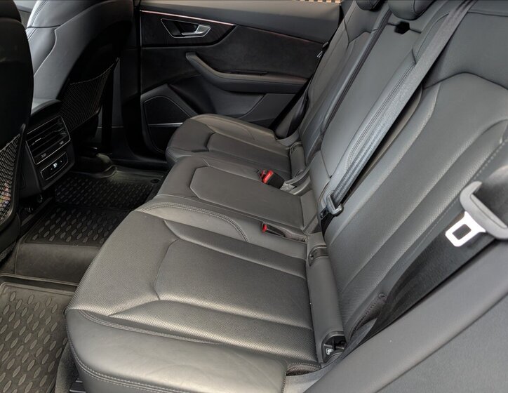 Audi Q8 Hatchback 3,0 l 250 kw