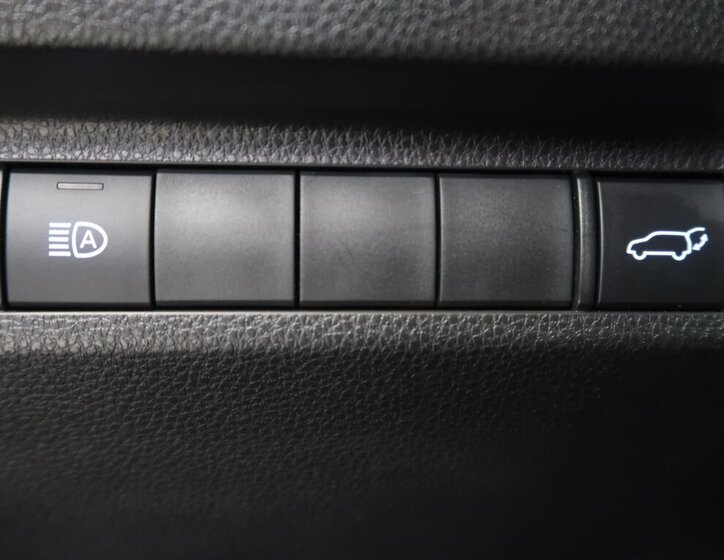 Toyota RAV4 SUV 2,0 l 129 kw