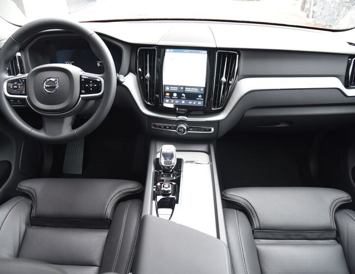 Volvo XC60 SUV / Terénní 2,0 l 186 kw