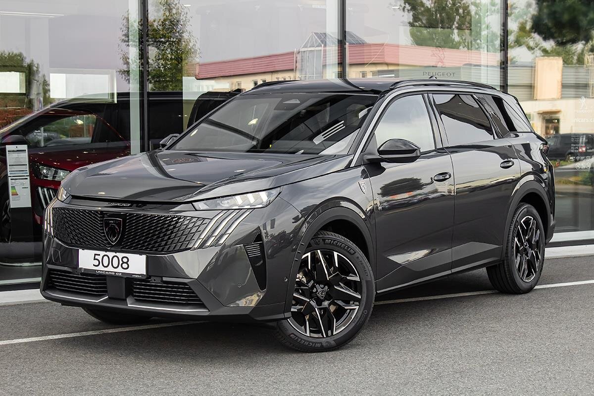 Peugeot 5008 SUV / Terénní 1,2 l 107 kw