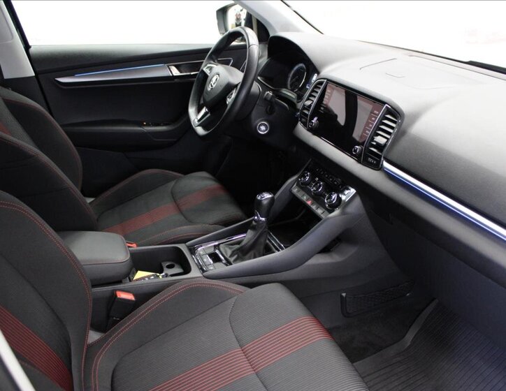 Škoda Karoq SUV / Terénní 1,5 l 110 kw