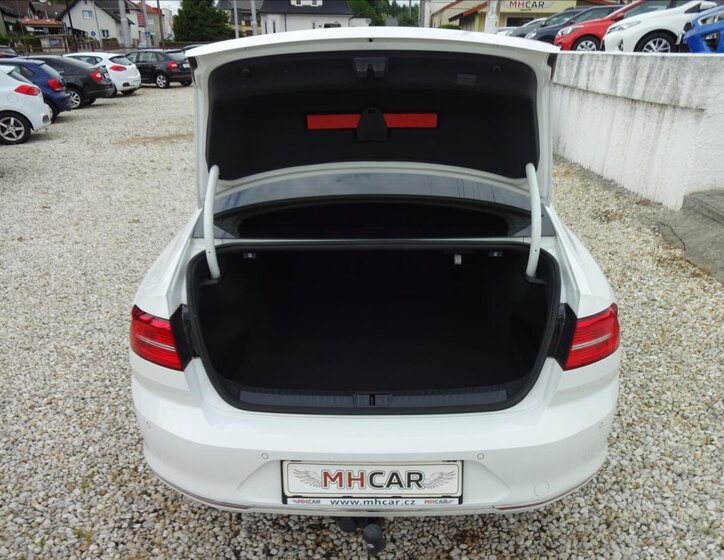 Volkswagen Passat Sedan 2,0 l 110 kw