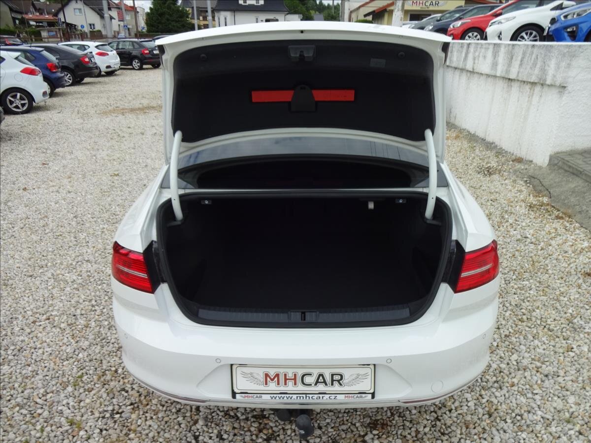 Volkswagen Passat Sedan 2,0 l 110 kw