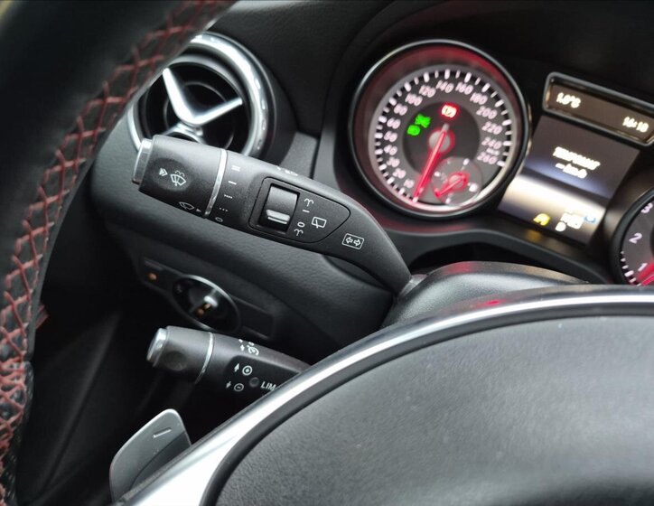 Mercedes-Benz GLA SUV 1,6 l 115 kw