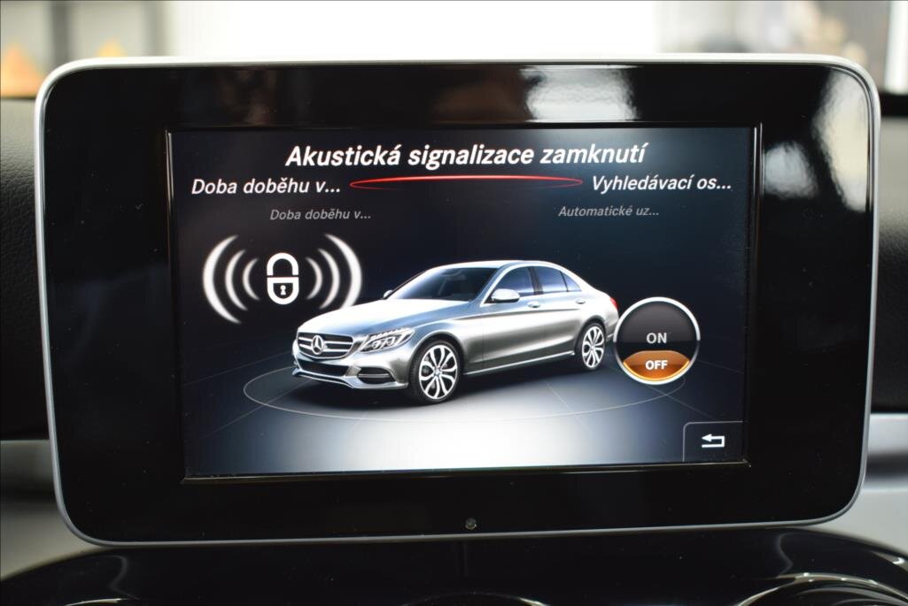 Mercedes-Benz Třídy C Sedan / Limuzína 2,1 l 125 kw