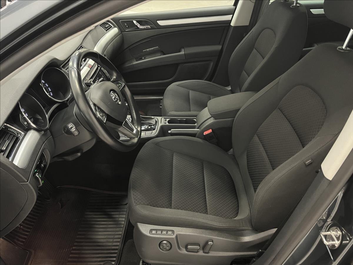 Škoda Superb Liftback 2,0 l 103 kw