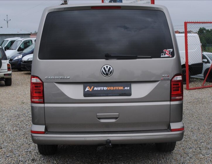 Volkswagen Caravelle 6