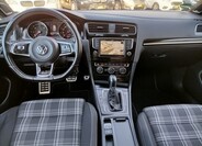 Volkswagen Golf 17