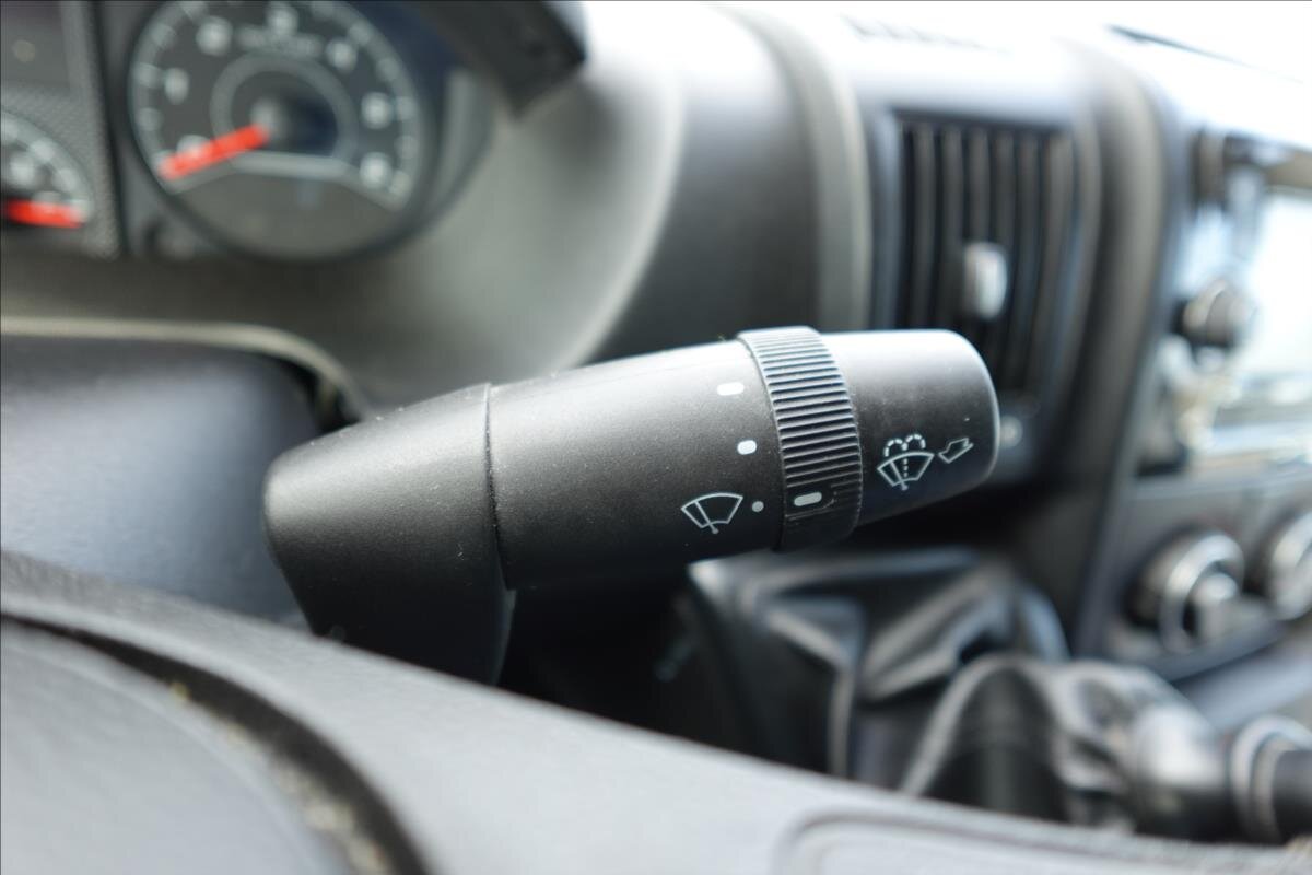 Opel Movano Valník 2,2 l 121 kw