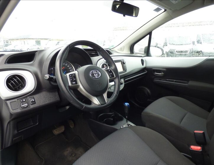 Toyota Yaris Hatchback 1,5 l 55 kw