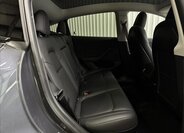 Tesla Model Y SUV / Terénní 0,0 378 kw