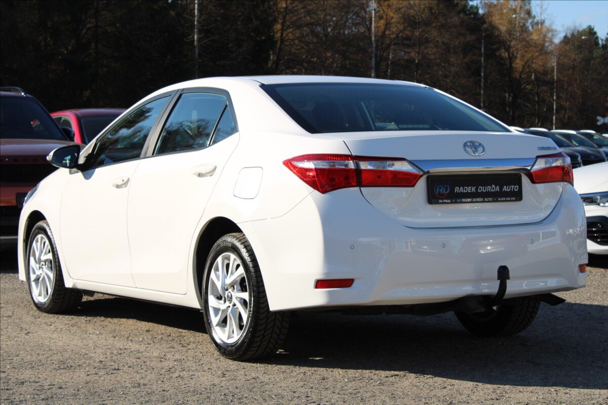 Toyota Corolla Sedan 1,6 l 97 kw