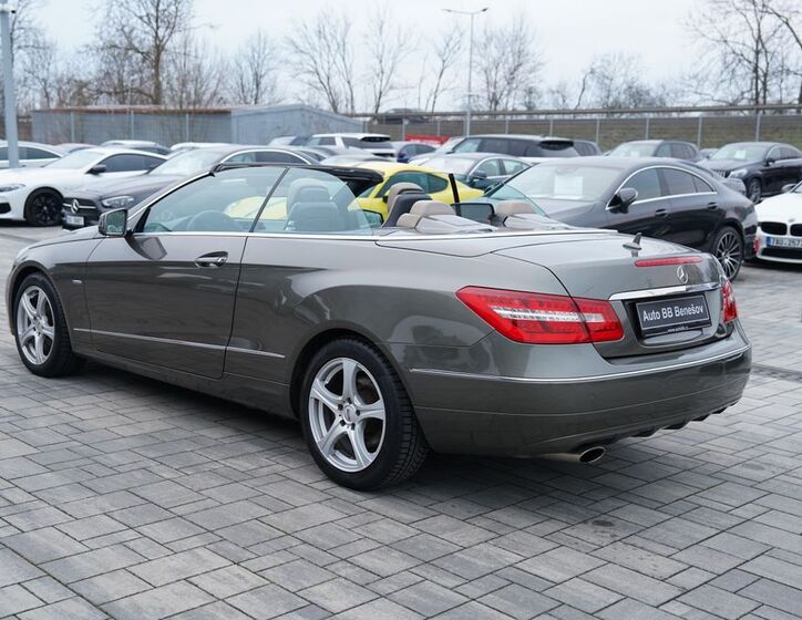 Mercedes-Benz Třídy E 10