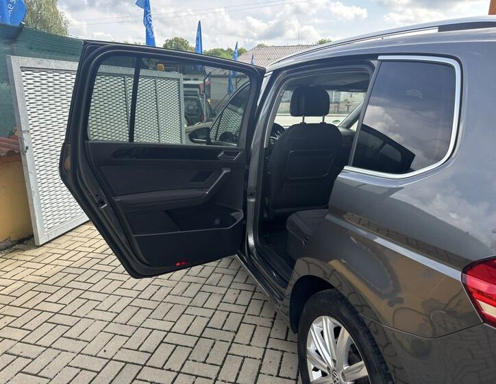 Volkswagen Touran 21