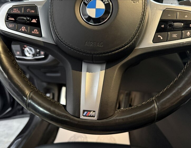 BMW Řada 5 Kombi 3,0 l 210 kw