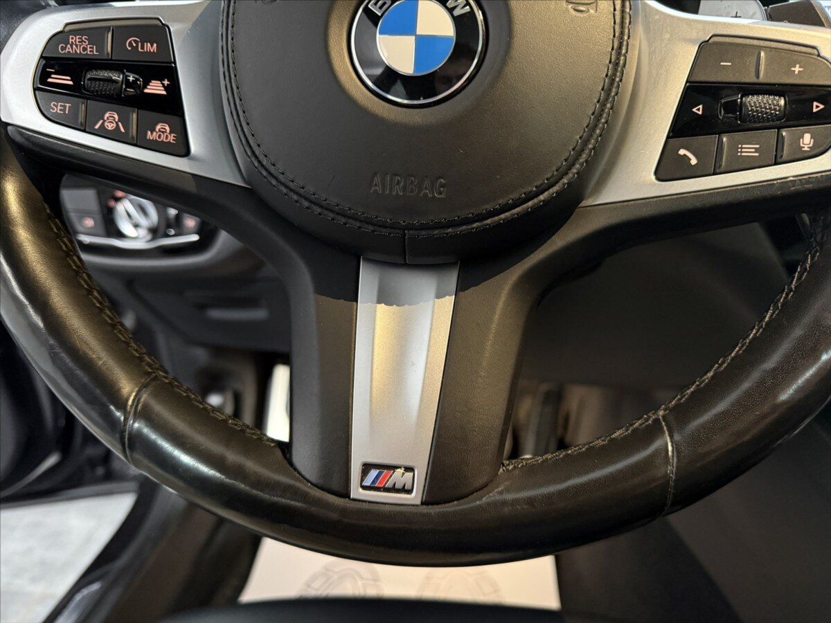 BMW Řada 5 Kombi 3,0 l 210 kw