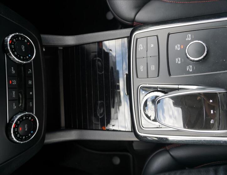 Mercedes-Benz GLE 18