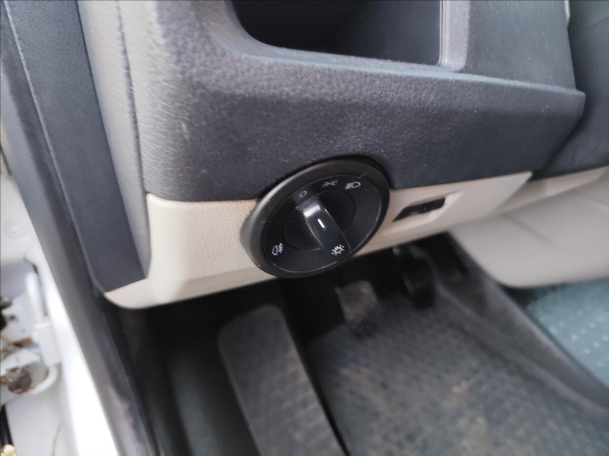 Volkswagen Transporter VAN-Minibus 2,0 l 84 kw