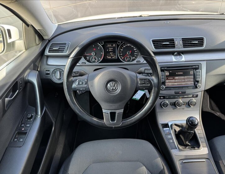 Volkswagen Passat Kombi 2,0 l 103 kw