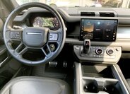 Land Rover Defender 24