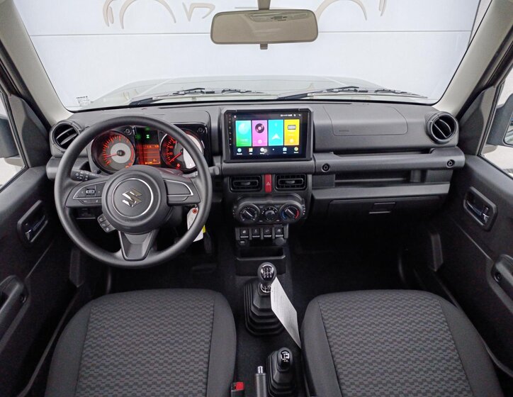 Suzuki Jimny SUV 1,5 l 75 kw