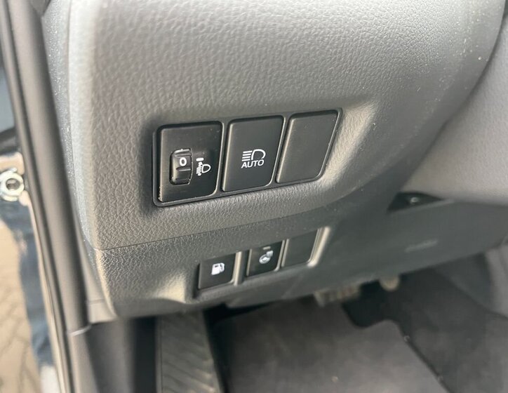 Toyota C-HR SUV / Terénní 1,8 l 72 kw