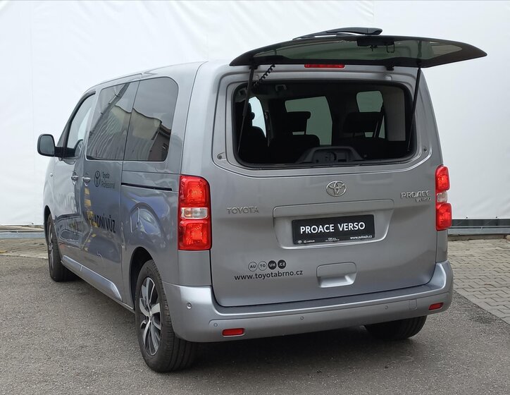 Toyota ProAce Verso 8