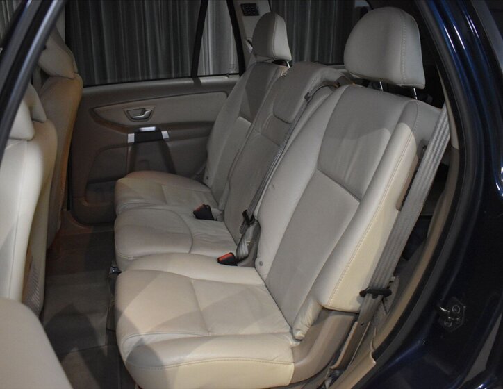 Volvo XC90 SUV / Terénní 2,4 l 147 kw