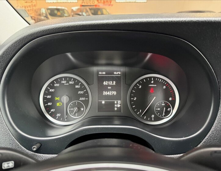 Mercedes-Benz Vito 18