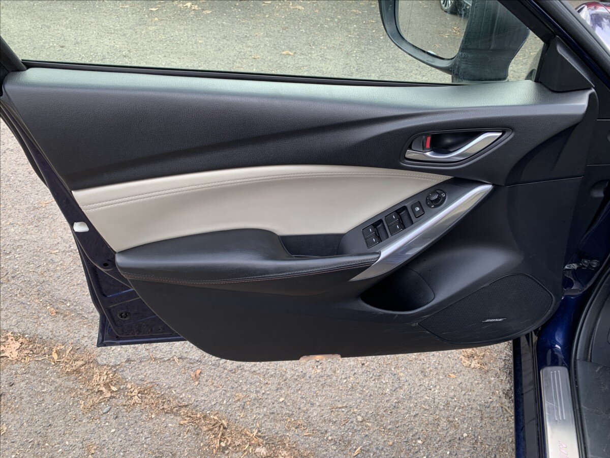 Mazda 6 Sedan / Limuzína 2,2 l 129 kw