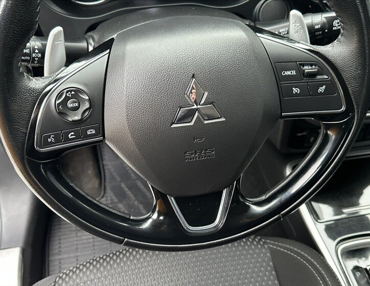 Mitsubishi Outlander SUV 2,0 l 110 kw