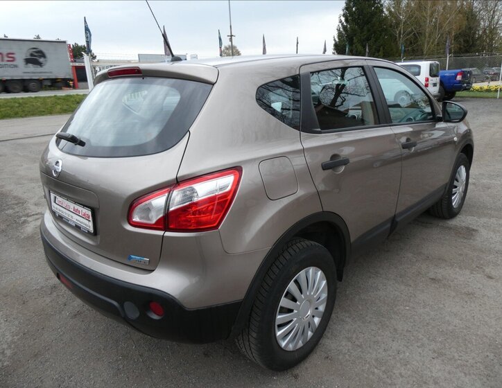Nissan Qashqai SUV / Terénní 1,5 l 78 kw