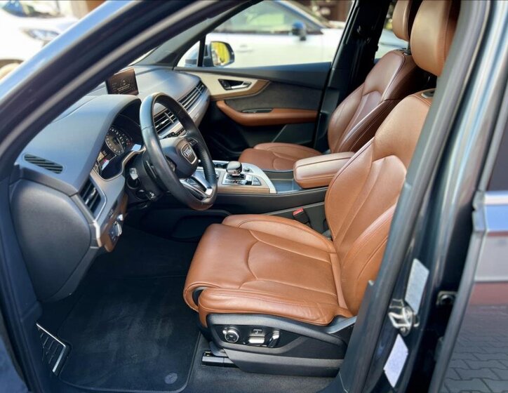 Audi SQ7 SUV / Terénní 4,0 l 320 kw