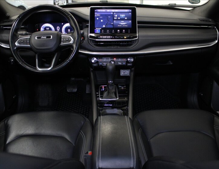 Jeep Compass SUV / Terénní 1,3 l 110 kw