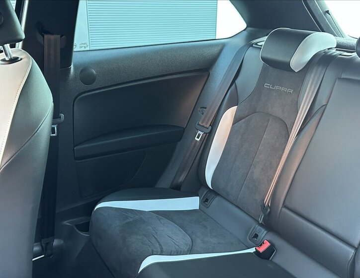 Seat Leon Hatchback 2,0 l 213 kw