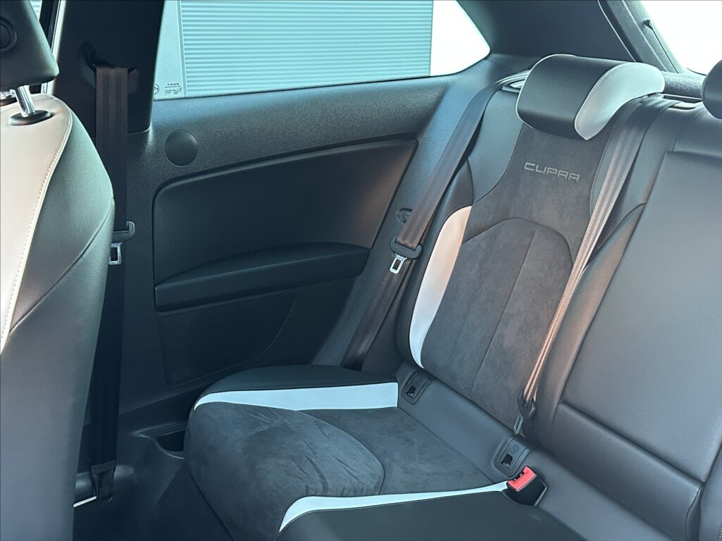 Seat Leon Hatchback 2,0 l 213 kw