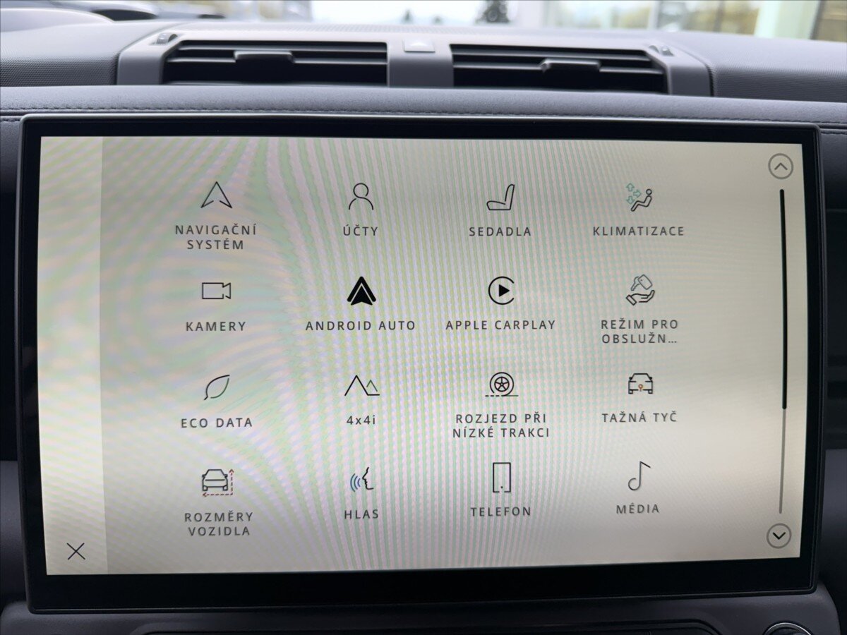 Land Rover Defender SUV / Terénní 3,0 l 184 kw