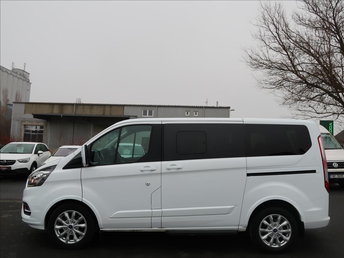 Ford Tourneo Custom MPV 2,0 l 96 kw