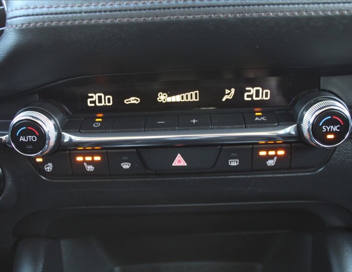 Mazda 3 Sedan / Limuzína 2,0 l 110 kw