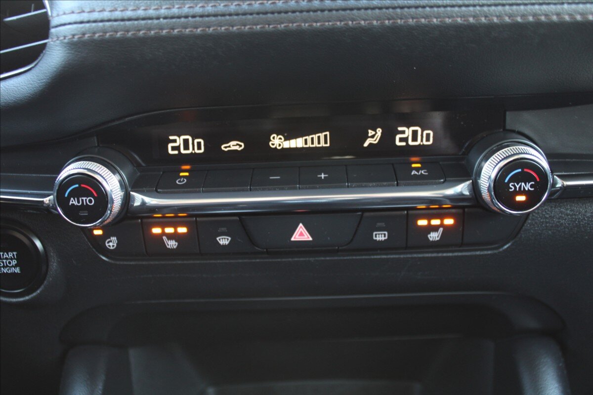 Mazda 3 Sedan / Limuzína 2,0 l 110 kw