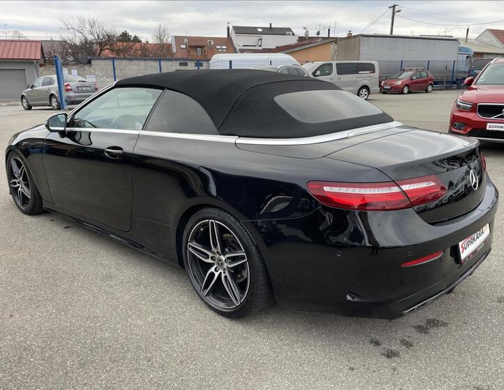 Mercedes-Benz Třídy E 15