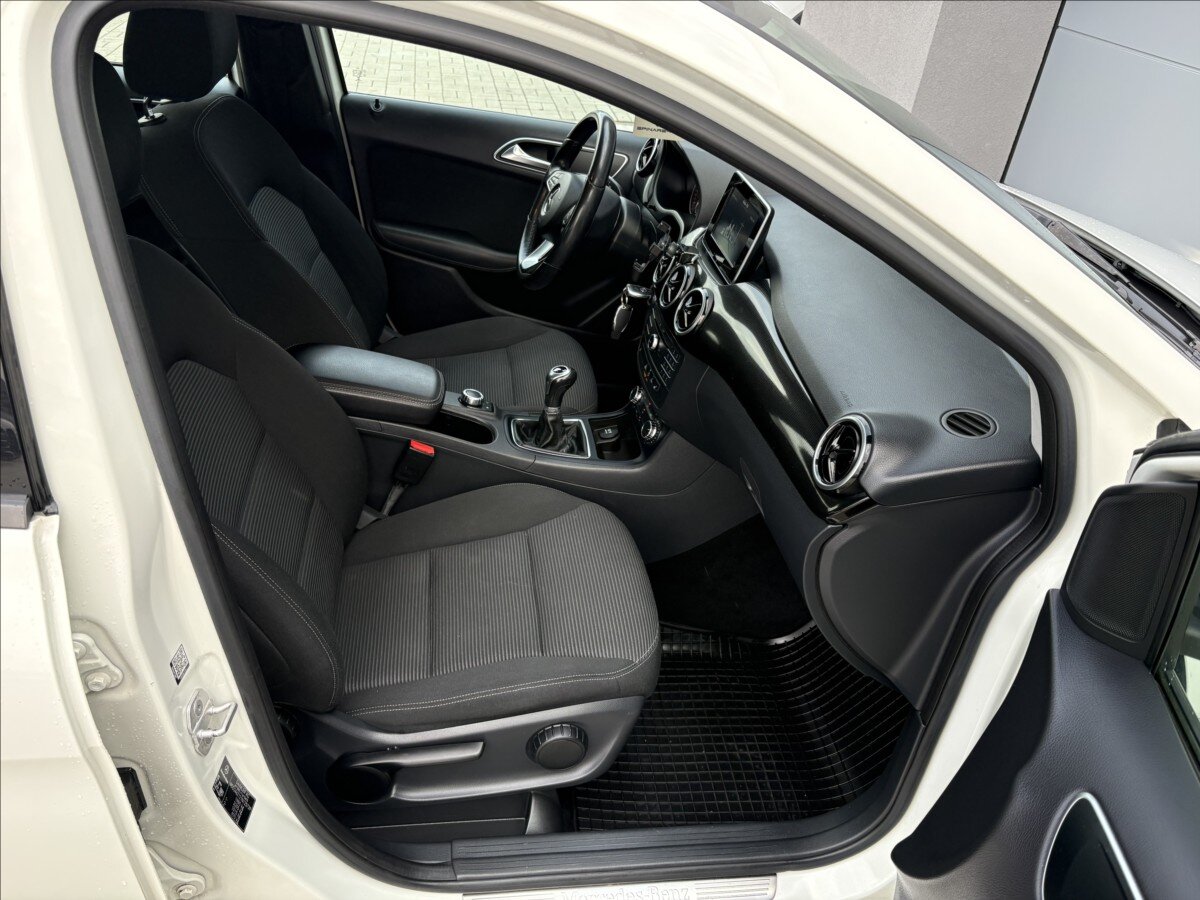 Mercedes-Benz Třídy B Kombi 1,5 l 80 kw