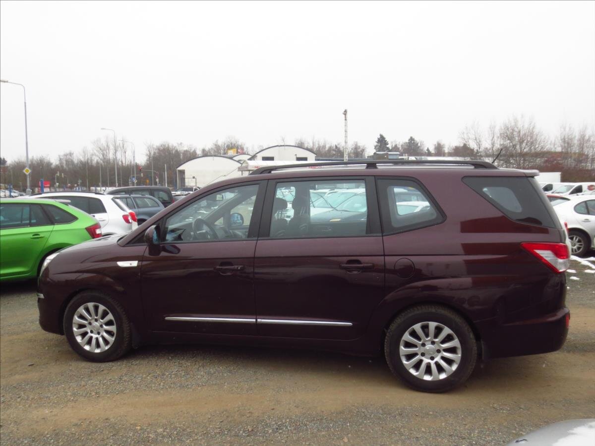 SsangYong Rodius VAN-Minibus 2,0 l 114 kw