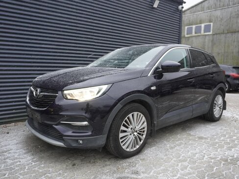 Opel Grandland X SUV 1,2 l 96 kw
