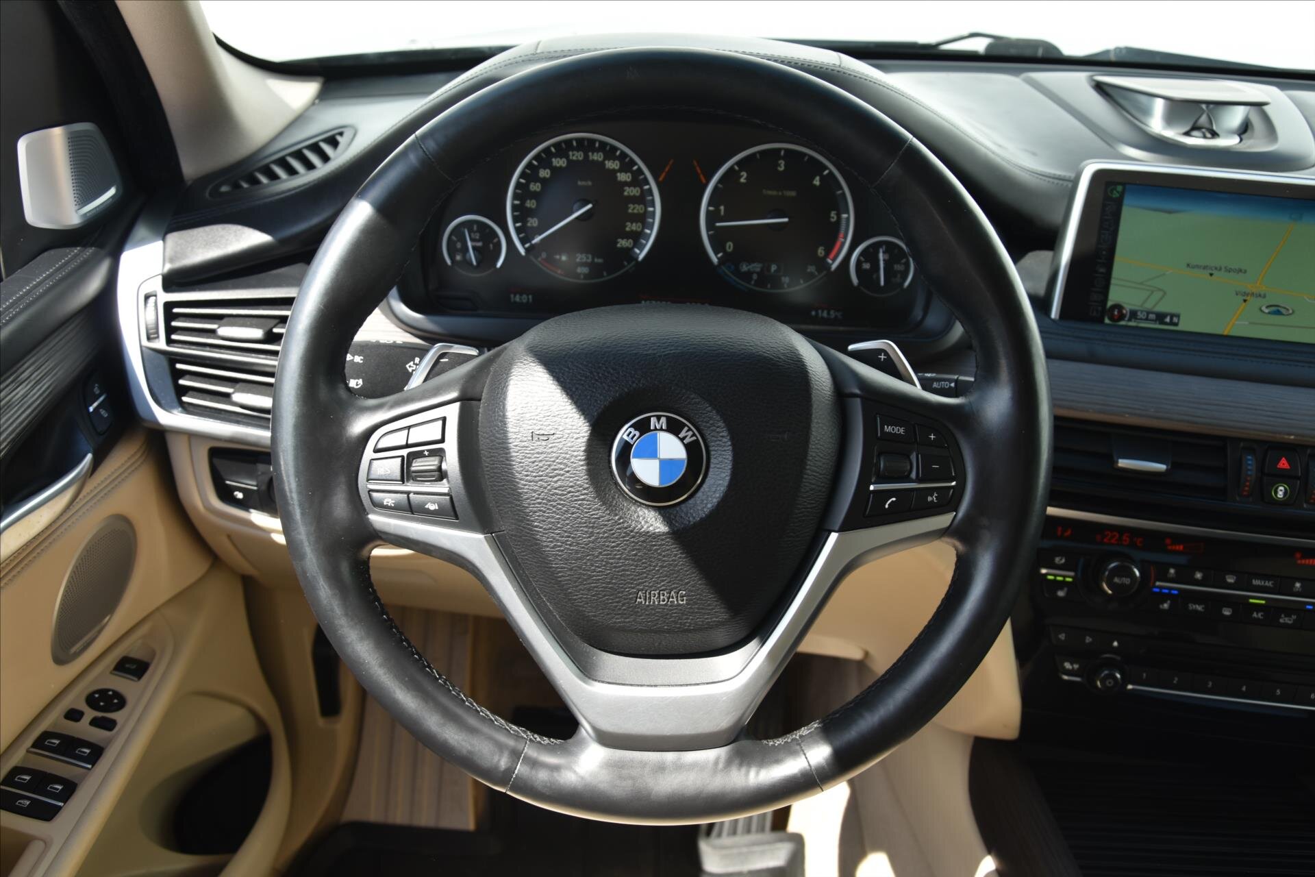 BMW X5 SUV / Terénní 3,0 l 230 kw